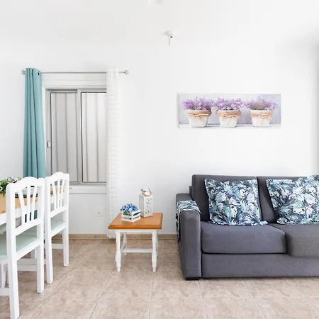 Home2book Tropical Poolside Retreat, Americas Lejlighed