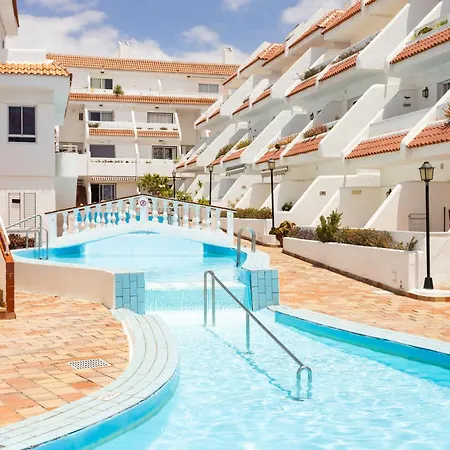 Home2book Tropical Poolside Retreat, Americas *