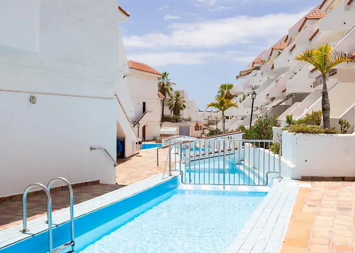 Home2book Tropical Poolside Retreat, Americas Appartement