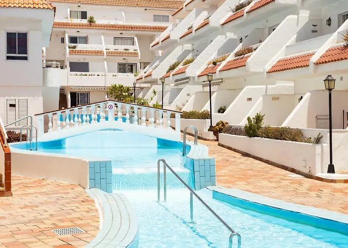 Home2book Tropical Poolside Retreat, Americas *