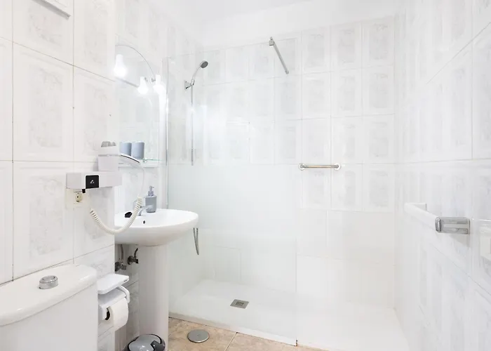 Home2book Tropical Poolside Retreat, Americas Appartement